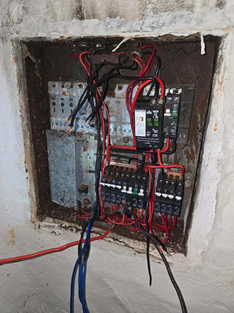 Distribution board refreshment